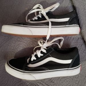 Black White Vans Old Skool Skater - size 7